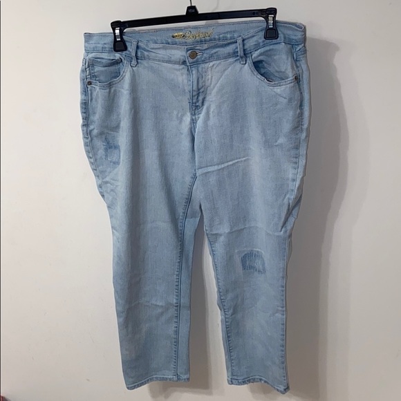 Old Navy Boyfriend Jeans - Picture 2 of 5